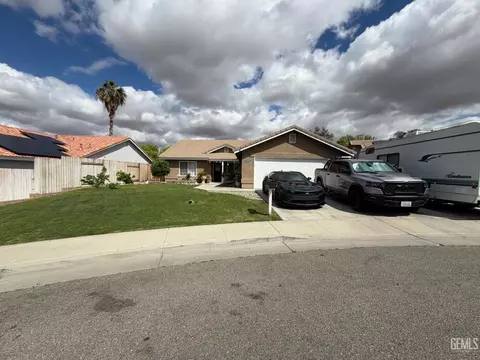 Exterior - 604 Westover Ave, Taft, CA 93268 photo 3 of 5