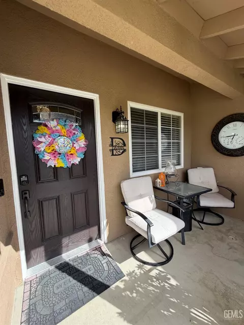 Exterior - 604 Westover Ave, Taft, CA 93268 photo 4 of 5