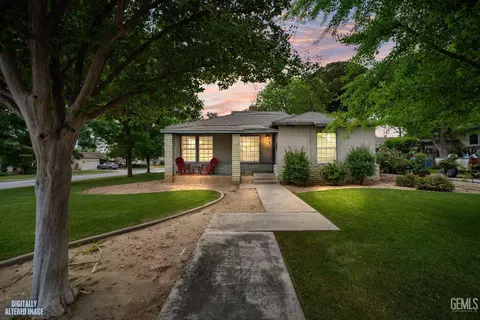 172 La Mesa Dr, Bakersfield, CA 93305