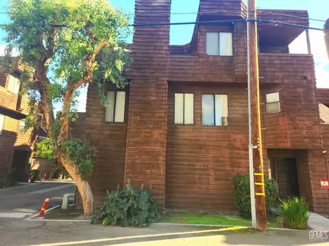 700 New Stine Rd #10, Bakersfield, CA 93309