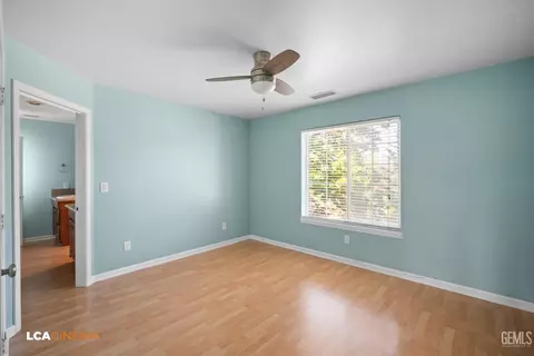 Bedroom - 28751 Gleneagle Ct, Tehachapi, CA 93561 photo 1 of 1