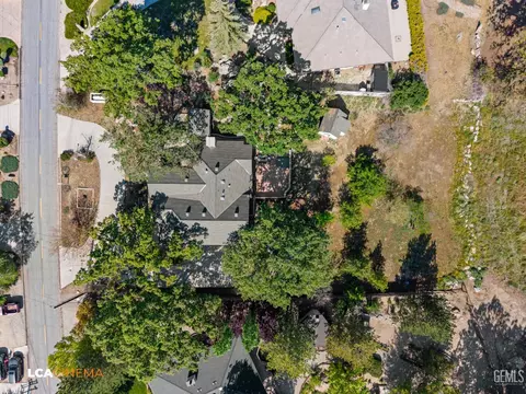 View/Area - 28751 Gleneagle Ct, Tehachapi, CA 93561 photo 4 of 6