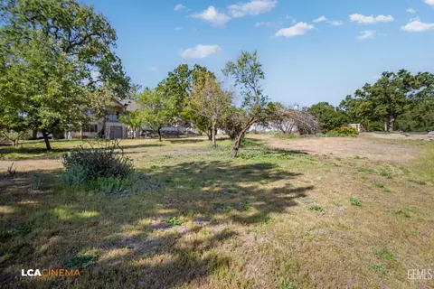 Exterior - 28751 Gleneagle Ct, Tehachapi, CA 93561 photo 9 of 12