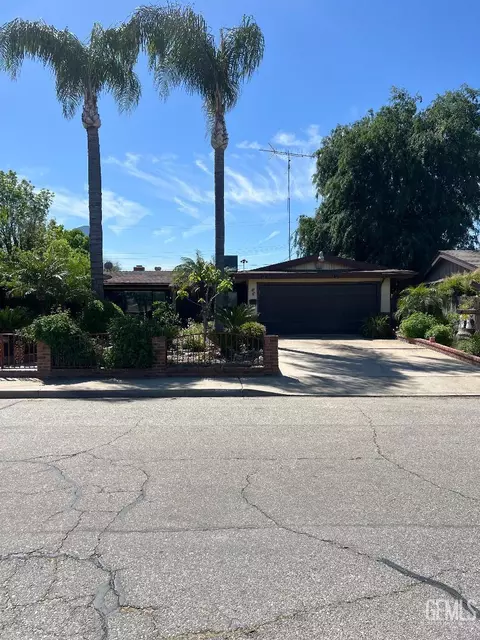 2231 Sunset St, Wasco, CA 93280