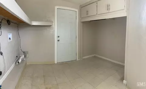 Other - 131 Center St, Taft, CA 93268 photo 3 of 3