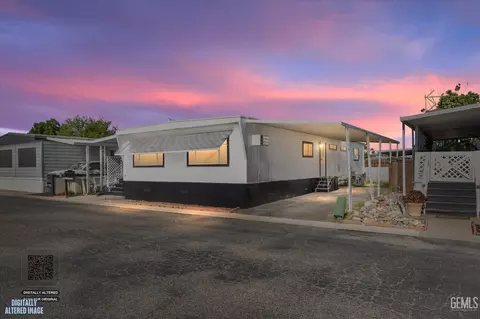 852 E Grangeville Blvd #6, Hanford, CA 93230