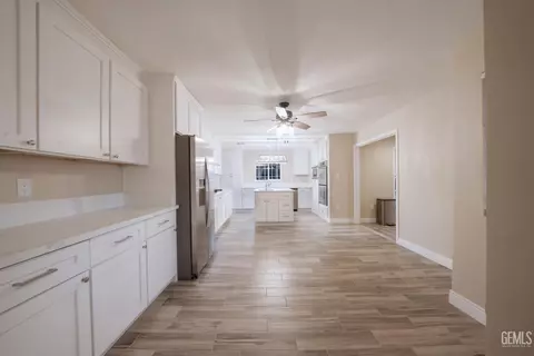 Entry Way - 10512 Dee Dee Ave, Bakersfield, CA 93312 photo 1 of 5