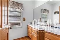 Bath - 29400 Stallion Springs Dr, Tehachapi, CA 93561 photo 1 of 5