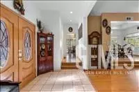 Entry Way - 29400 Stallion Springs Dr, Tehachapi, CA 93561 photo 2 of 7