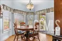 Dining - 29400 Stallion Springs Dr, Tehachapi, CA 93561 photo 4 of 4