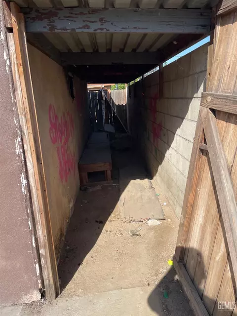 Other - 910 S Baker St, Bakersfield, CA 93307 photo 3 of 3