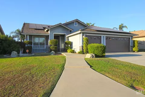 9902 Balvanera Ave, Bakersfield, CA 93312