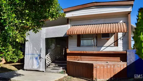 510 Roberts Ln #22, Bakersfield, CA 93308
