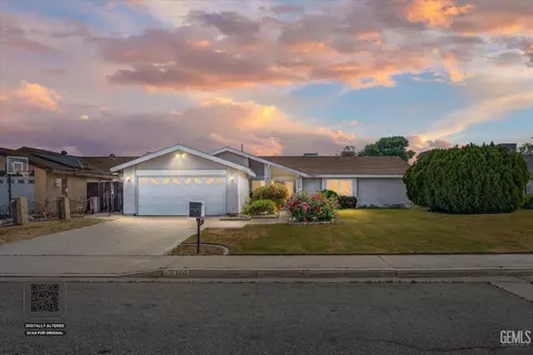 6200 Summerfield Dr, Bakersfield, CA 93313