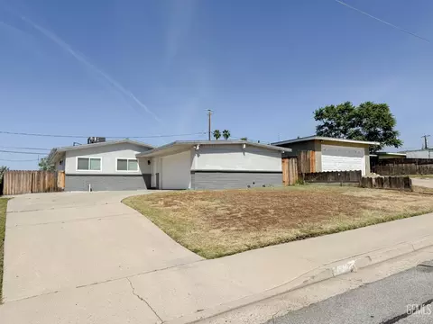 2518 Lynwood St, Bakersfield, CA 93306