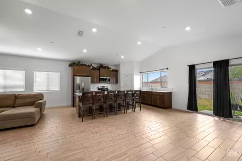 Other - 3415 Falling Brook Ln, Shafter, CA 93263 photo 2 of 10