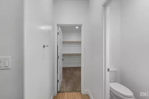 Entry Way - 3415 Falling Brook Ln, Shafter, CA 93263 photo 6 of 8