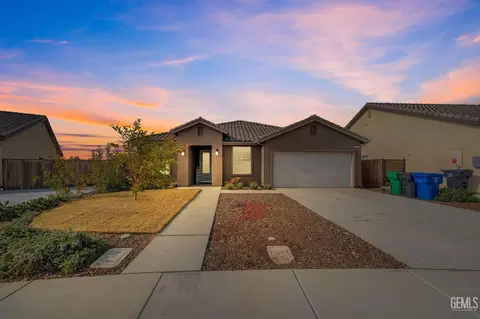 Exterior - 3415 Falling Brook Ln, Shafter, CA 93263 photo 2 of 6