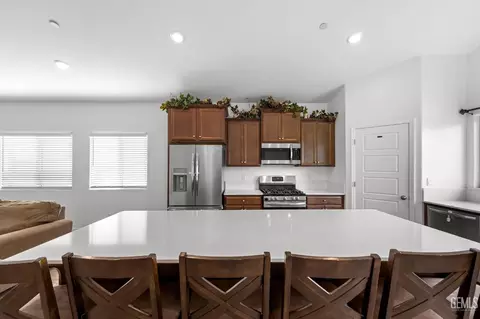 Kitchen - 3415 Falling Brook Ln, Shafter, CA 93263 photo 1 of 3