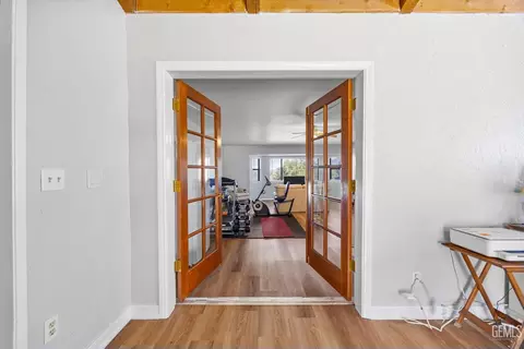 Entry Way - 21601 Hidden Canyon Dr, Tehachapi, CA 93561 photo 3 of 7