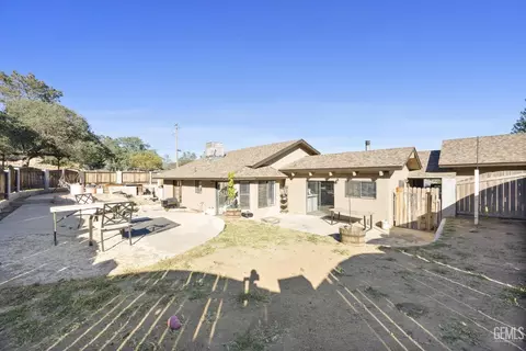Exterior - 21601 Hidden Canyon Dr, Tehachapi, CA 93561 photo 9 of 16