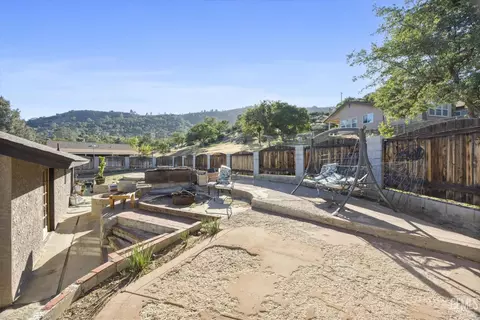 Exterior - 21601 Hidden Canyon Dr, Tehachapi, CA 93561 photo 10 of 16