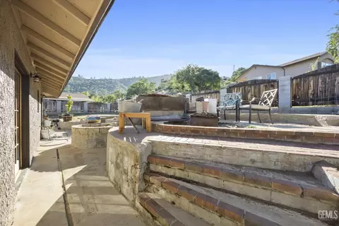 Exterior - 21601 Hidden Canyon Dr, Tehachapi, CA 93561 photo 8 of 16