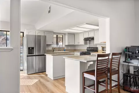 Kitchen - 21601 Hidden Canyon Dr, Tehachapi, CA 93561 photo 1 of 11