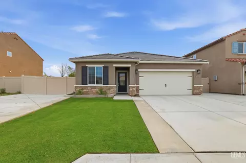 7812 Strawberry Ln, Bakersfield, CA 93313