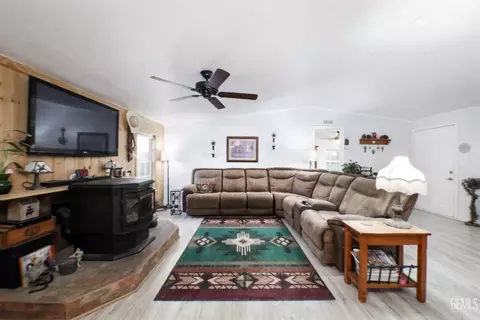 Living - 27400 Harness Dr, Tehachapi, CA 93561 photo 1 of 1