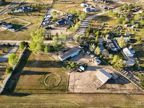 View/Area - 27400 Harness Dr, Tehachapi, CA 93561 photo 5 of 6