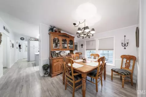 Dining - 27400 Harness Dr, Tehachapi, CA 93561 photo 1 of 1