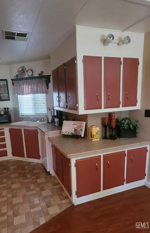 4304 Sabal Ct, Bakersfield, CA 93301 photo 7