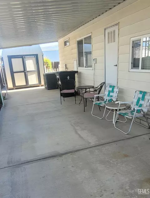 4304 Sabal Ct, Bakersfield, CA 93301 photo 3