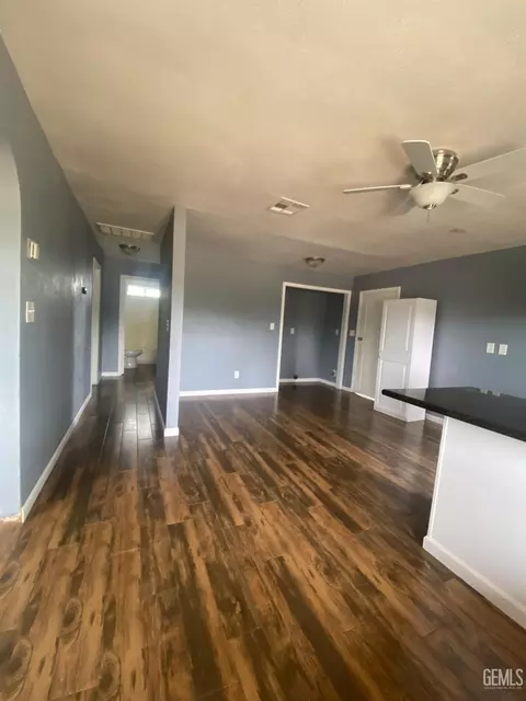 Entry Way - 30348 Riverside St, Shafter, CA 93263 photo 1 of 1