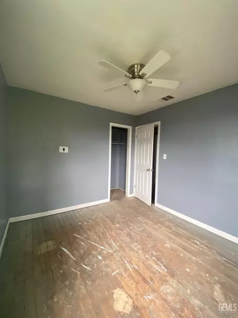 Bedroom - 30348 Riverside St, Shafter, CA 93263 photo 2 of 4