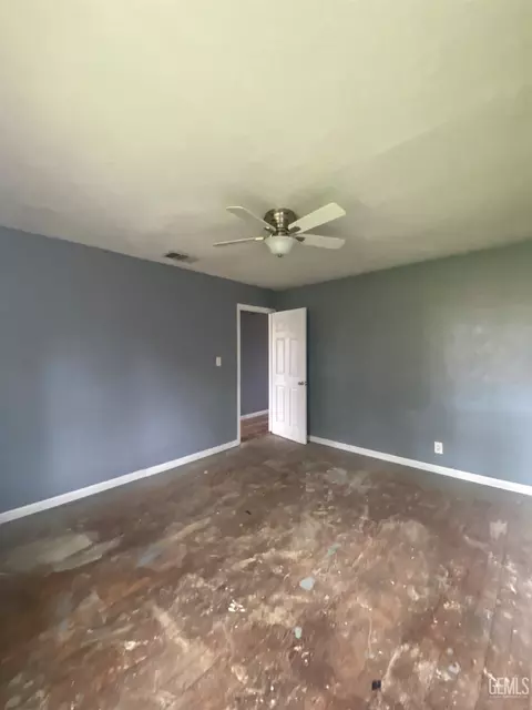 Bedroom - 30348 Riverside St, Shafter, CA 93263 photo 4 of 4