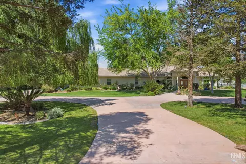 1148 Basta Ave, Bakersfield, CA 93308