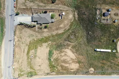 View/Area - 20674 Pinon Canyon Dr, Tehachapi, CA 93561 photo 3 of 4