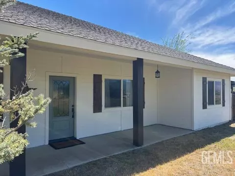 Exterior - 20674 Pinon Canyon Dr, Tehachapi, CA 93561 photo 7 of 18