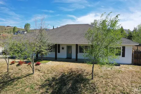 20674 Pinon Canyon Dr, Tehachapi, CA 93561