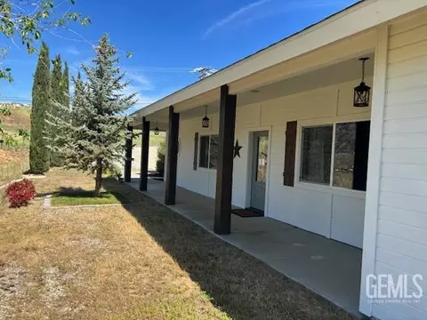 Exterior - 20674 Pinon Canyon Dr, Tehachapi, CA 93561 photo 4 of 18