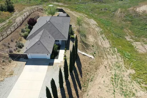 Other - 20674 Pinon Canyon Dr, Tehachapi, CA 93561 photo 1 of 17