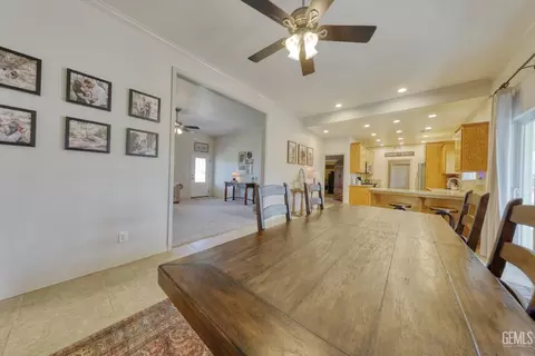 Dining - 20674 Pinon Canyon Dr, Tehachapi, CA 93561 photo 3 of 3