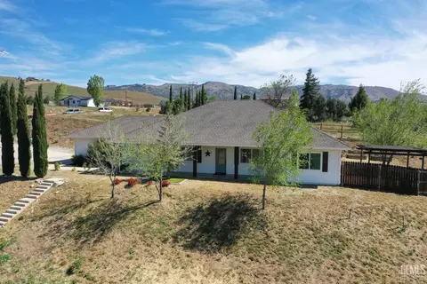 Exterior - 20674 Pinon Canyon Dr, Tehachapi, CA 93561 photo 17 of 18