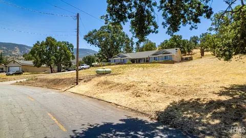 28420 Delaware, Tehachapi, CA 93561 photo 5
