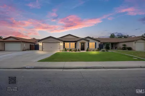 5303 Via Fontenelle Dr, Bakersfield, CA 93308