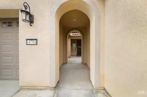Entry Way - 14704 Coyle Cir, Bakersfield, CA 93311 photo 1 of 10