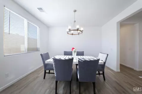 Dining - 14704 Coyle Cir, Bakersfield, CA 93311 photo 1 of 1