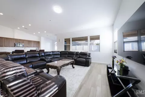 Entry Way - 14704 Coyle Cir, Bakersfield, CA 93311 photo 5 of 10